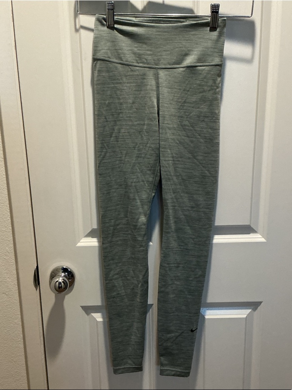 EUC Nike Grey Dri-Fit Tights
